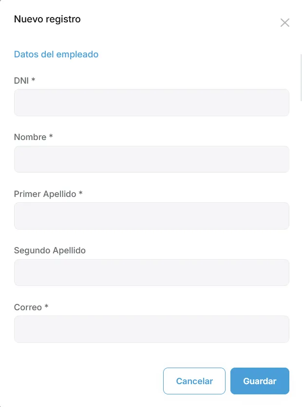 Formulario de alta o edición de empleado con datos personales, laborales y de acceso