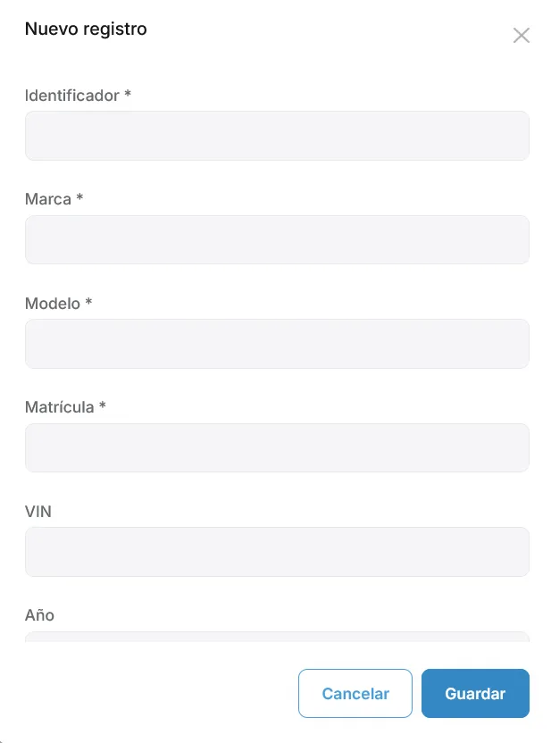 Modal de alta o edición de vehículo con datos de flota y repostar